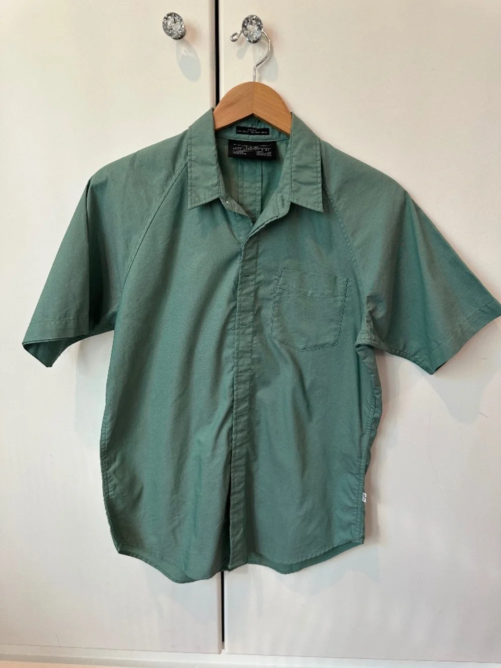 Levi’s Men’s Green Short Sleeve Button-Up Shirt Size S